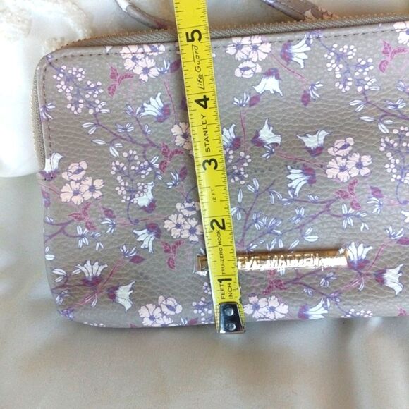 Steve Madden Wristlet - Picture 9 of 11